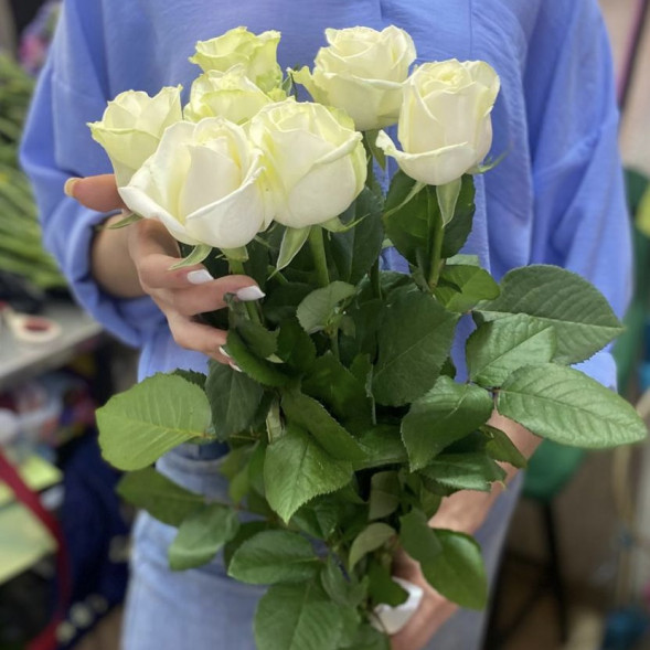 Букет 7 белых роз в Черноморском