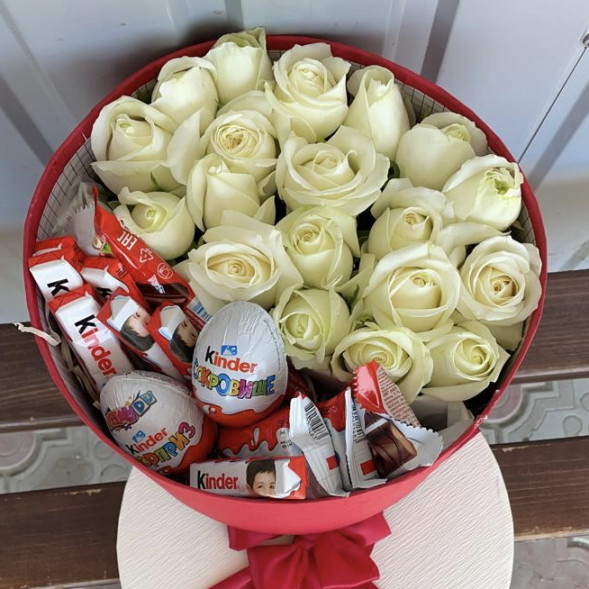 Коробка с киндерами «Сладкий вкус» в Черноморском