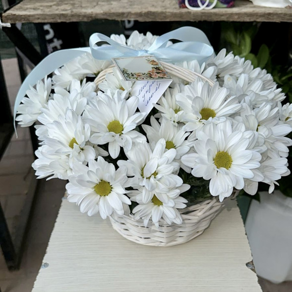 Композиция  «Хризантемы в корзине» в Черноморском