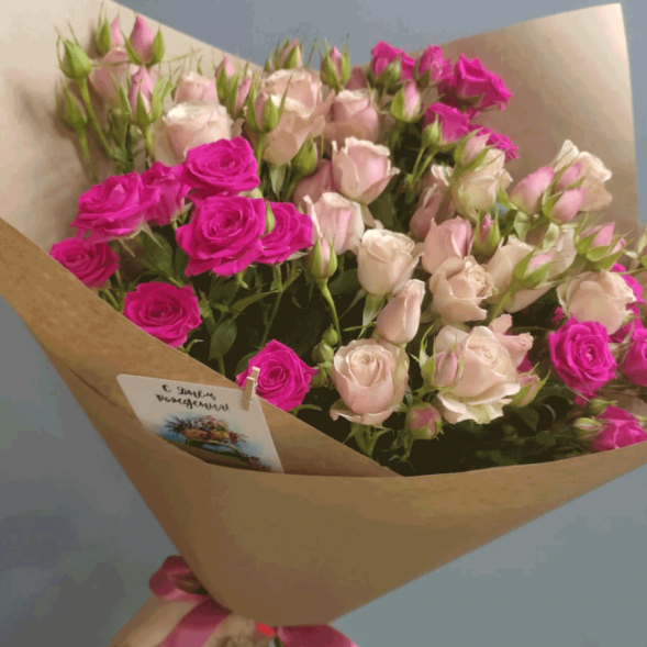 Букет 7 нежных кустовых роз микс в Черноморском