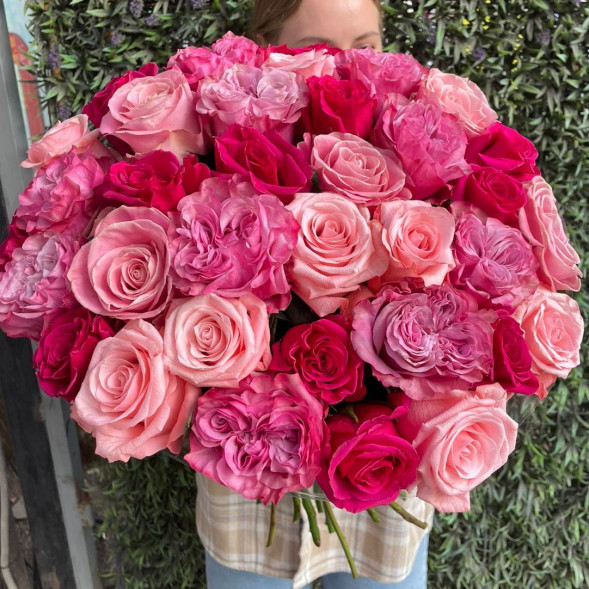 Букет 35 розовых роз в Черноморском